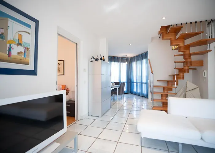 Attico La Vela Vista Mare Apartament