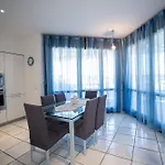 Attico La Vela Vista Mare Апартаменты Червия