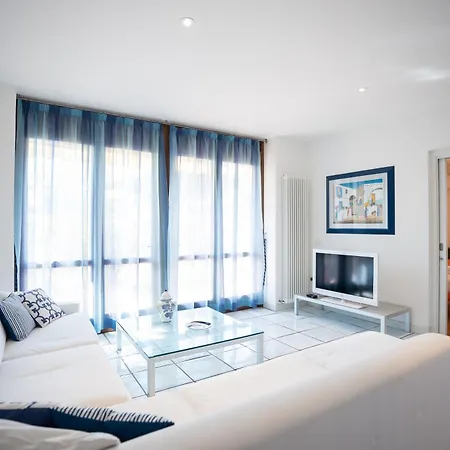 Attico La Vela Vista Mare Апартаменты Червия