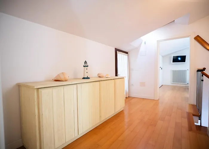 Attico La Vela Vista Mare 아파트 체르비아